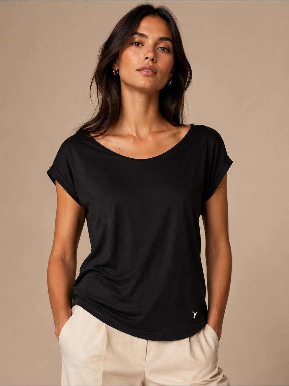 Old Navy Black Short Sleeve Scoop Neck Tee